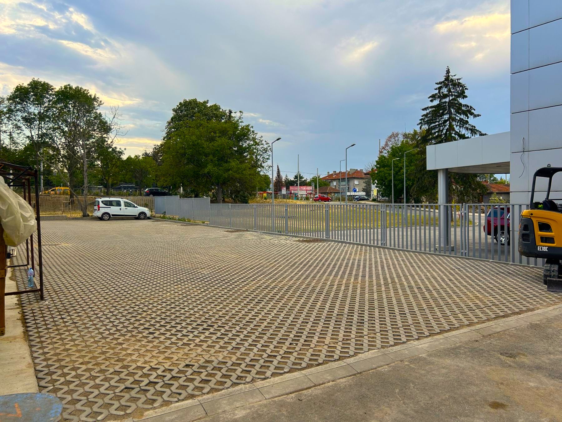 Кариери в Дък Билд